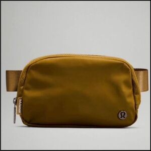 Lululemon Everywhere Belt Bag 1L - Burnt Caramel